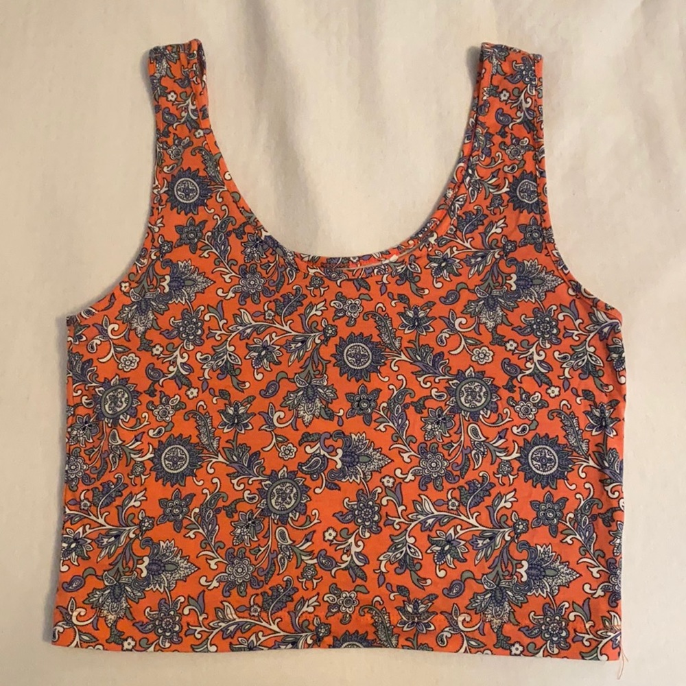 Cropped tank from Nollie